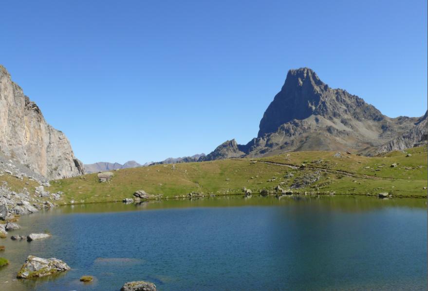 lac casterau.jpg