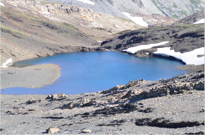 l'objectif du jour petit lac perché a 2845 m d'altitude (l'un des plus haut des pyrenées)