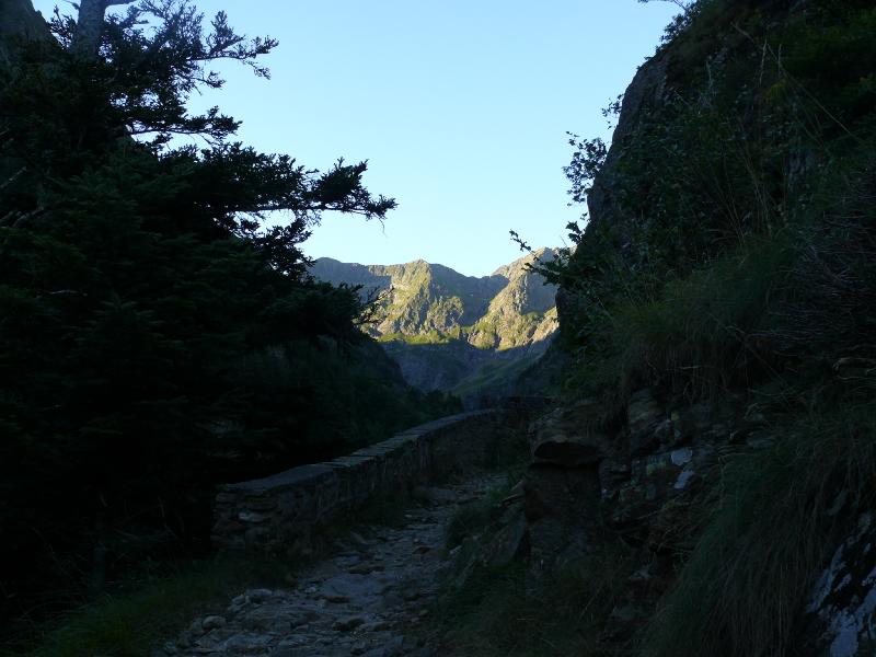 entree des gorges de clarabides.jpg