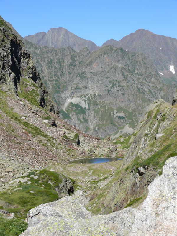lac en dessous ca caulliaias.jpg