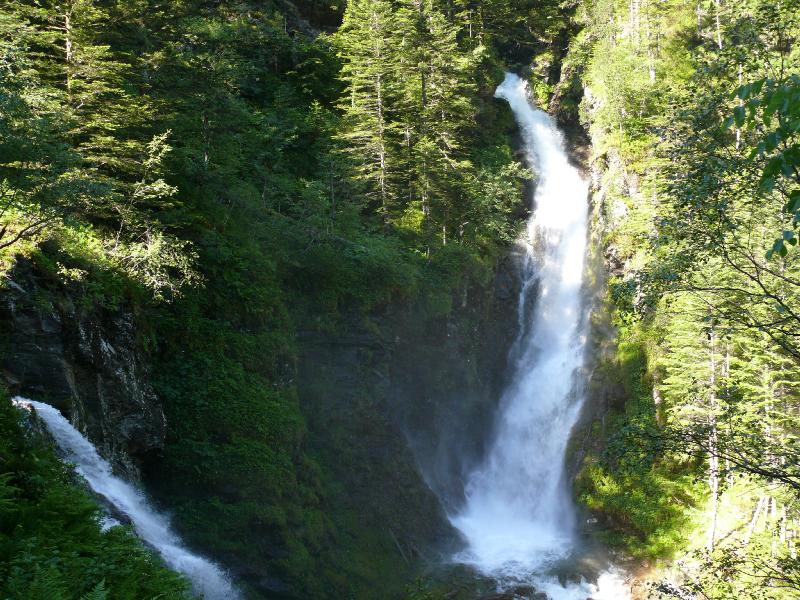 cascade de la coume.jpg
