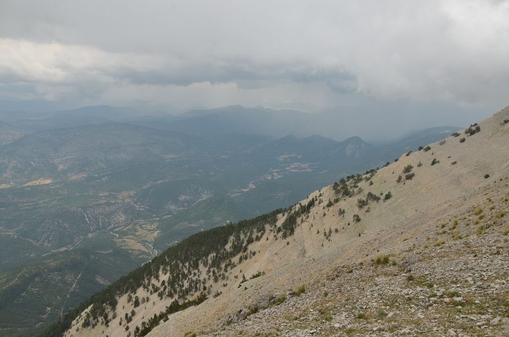 Ventoux sous les nuages (1).JPG