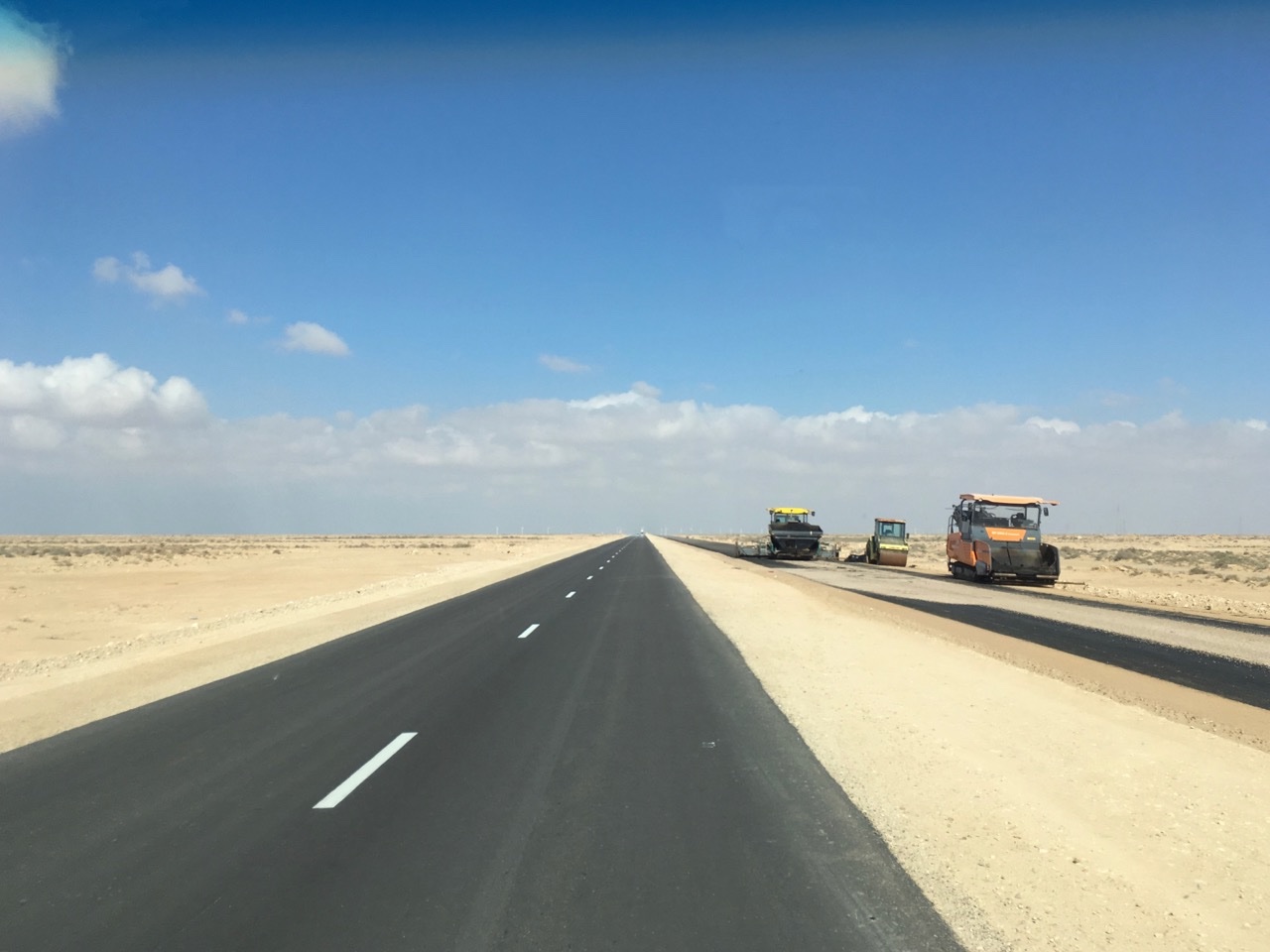 route entre Tarfaya et Laayoune.jpg