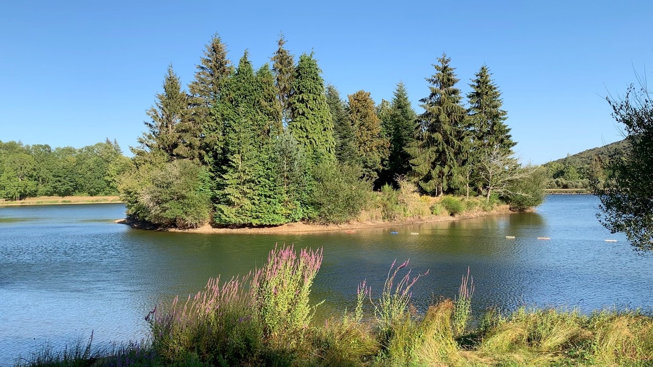 lac de Pradeilles cabardes.jpg