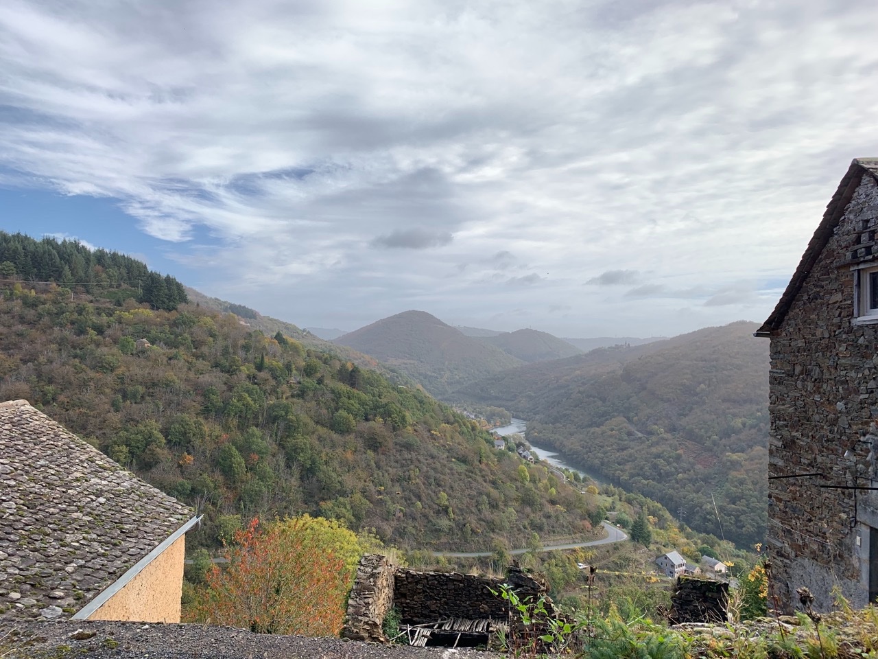 vallée du Tarn dans l'Aveyron (les raspes du Tarn) (1).jpg