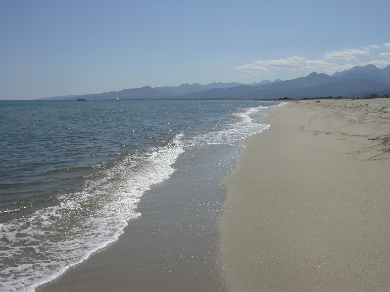 plage de l'étang de Gradugine.JPG